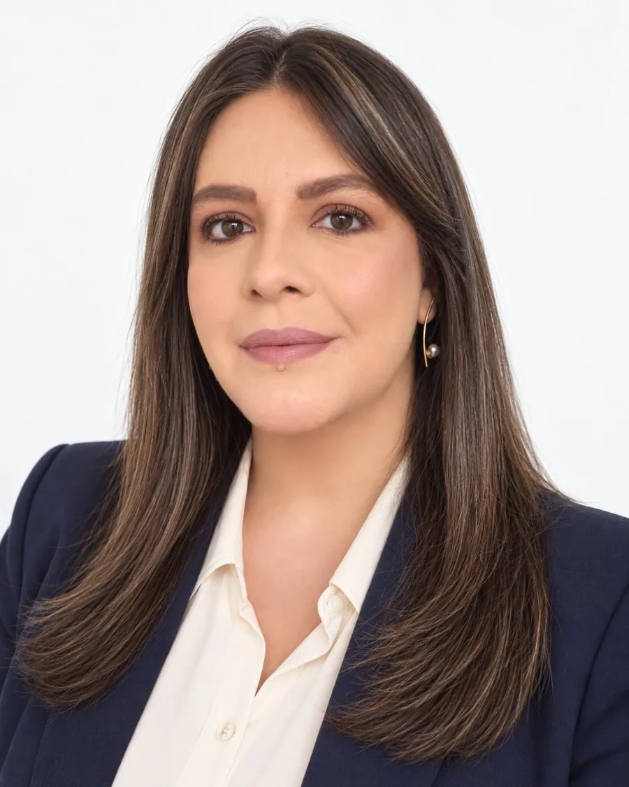 Retrato de Mônica Villani, advogada